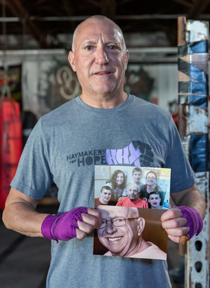 UnifiedPatients's tweet photo. Tickets are now on sale for the @Haymakers4Hope Boston Rock ‘N Rumble! Support #UnifiedPatientNetwork CEO Bill Moss as he fights #cancer in memory of his dad. Learn more and support #CancerResearch! https://t.co/uke16UrqO1 https://t.co/PRHraSrvMT