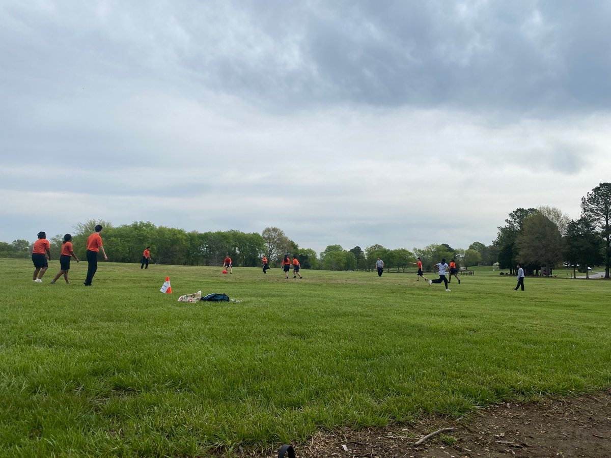 NCHS_SS's tweet photo. Competitive kick ball game https://t.co/hPUOKJJ6Dl
