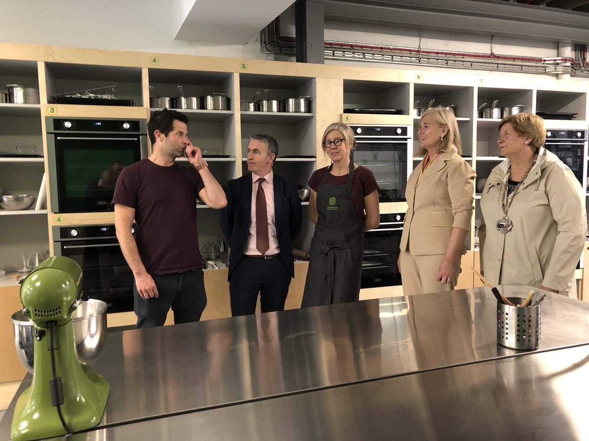 Damien English tweet media