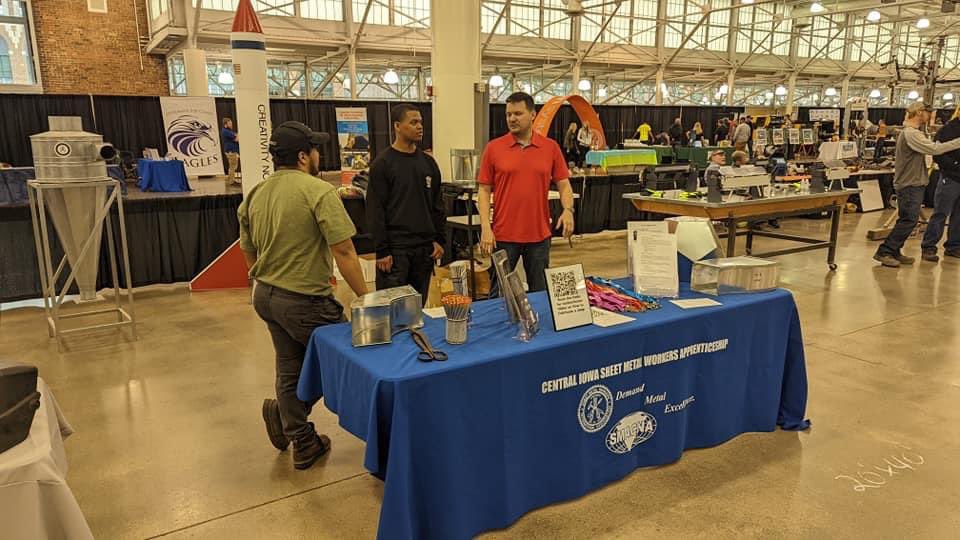 Over 5,000 students from more than 120 schools today for @IASkilledTrades Build My Future event at the Iowa State Fairgrounds! @futurereadyiowa #buildmyfuture #iowaskilledtrades @smartunionworks #sheetmetalworkers