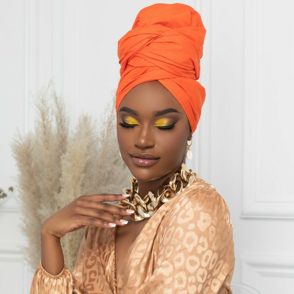 ceeceesclosetny's tweet photo. ⚠️ Your new headwrap obsession has arrived ⚠️
The Gigi Headwrap will highlight your outfit and your crown 👑
Text “cute” to 1-844-910-3493 and never miss a drop at https://t.co/pkig3jcFtL 👑
#teamceecee #ceeceesclosetnyc #blackownedbusiness #womanown… https://t.co/bHfutUE4K8 https://t.co/Gp8V9UeOy5