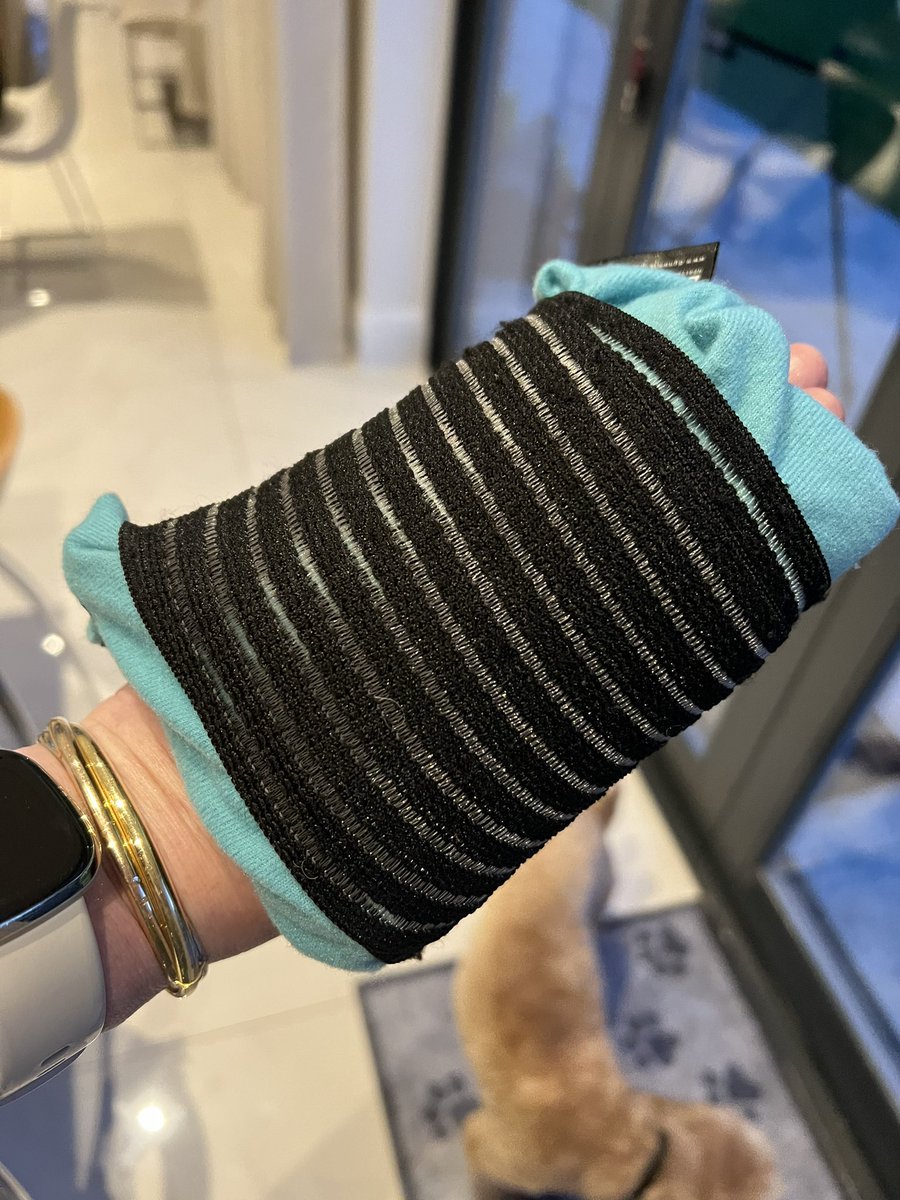Jennie_J_'s tweet photo. When you wash your hands under your @quookeruk tap and realise far too late you put it on the boiling water setting #ouch #automaticpilot #absolutemuppet https://t.co/ONFOB88pzt