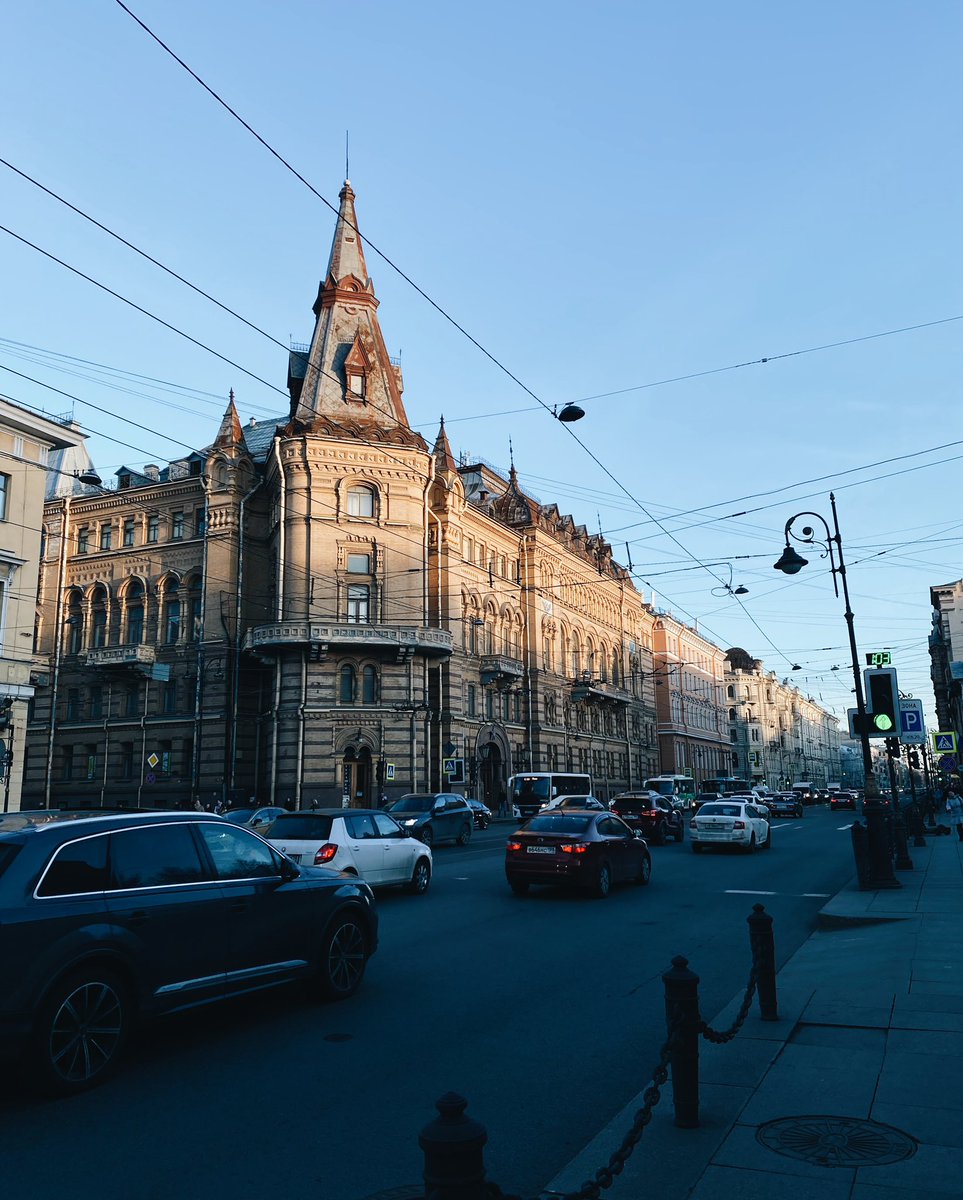 cisdh's tweet photo. чувства к петербургу весной как к моей первой любви честное слово https://t.co/Gqc6m4tYf4