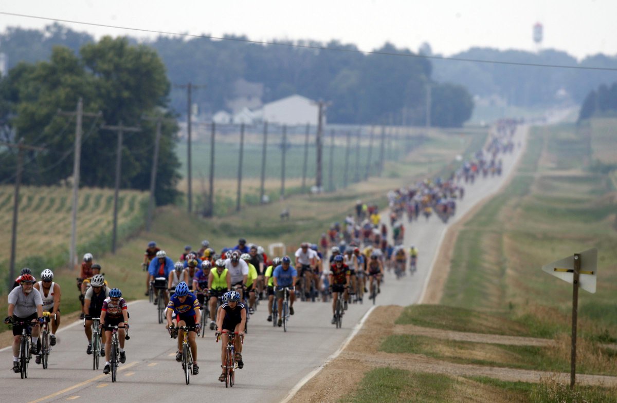 RAGBRAI_IOWA's tweet photo. 100 days until #RAGBRAI2022!!!!! Who's ready? 👋

📸 @DMRegister Photo Team https://t.co/M4j0oqhfP9