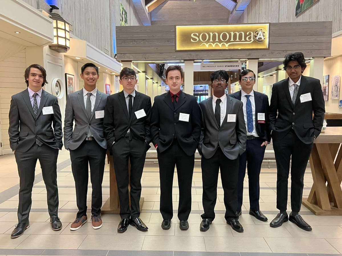 State Leadership Conference March 2022-Orlando
First Place-Intro to Event Planning, 3rd Place E-Business, 4th Place Computer Applications!  Awesome group of business leaders!