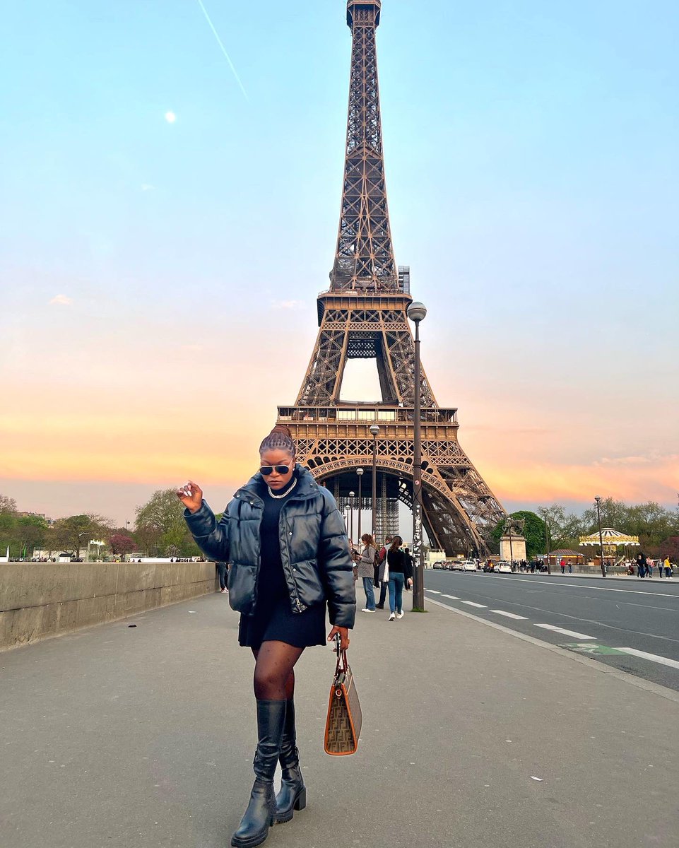 1Masterqueen's tweet photo. I’m on a diet, I’m no longer eating anybody’s BS 💁🏽‍♀️♈️💫

#bdaythings 
#radiochick 
#liberiangirl
#blackgirlinparis 
#birthdayinfewhours https://t.co/lpw65j04qU