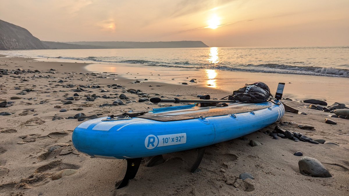 Clare_Rutter's tweet photo. A fantastic evening #standuppaddleboarding from Llangrannog taking in Traeth Bach & Penbryn beaches & return with a lovely sunset every shade of the rainbow! 🌈
#irocker #paddleboarding #paddleboardingadventures #SUP #adventure #wales #visitwales #clarerutterwherenextadventures https://t.co/EfHlNRdzbT