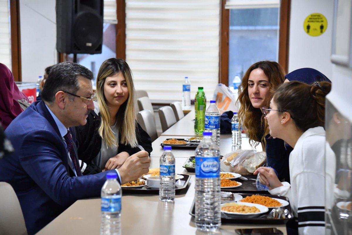 ahmetmgenc's tweet photo. Gençlerin sofrasına konuk olmaya devam ediyoruz. Çünkü soyadımız gibi biz de genciz. 😊 

📍Gülbaharhatun Kız Öğrenci Yurdu https://t.co/jBeFrY3YHp