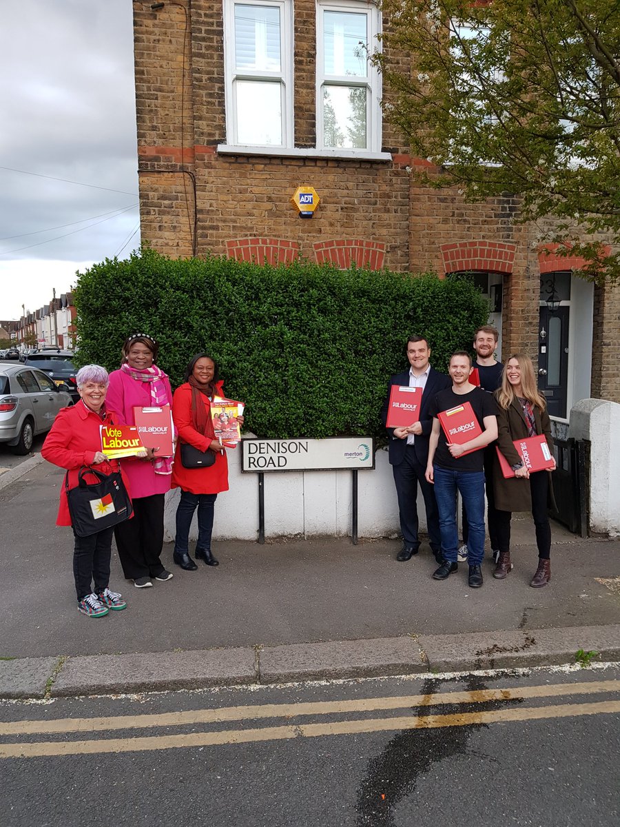 EdithmacauleyM's tweet photo. Colliers Wood and Lavender Fields Labour Action team canvassing tonight in Acre and Briscoe Road also Miller & Denison Road. Very productive evening #Laboursupporters @MMLabour https://t.co/e2ZEjNe8k2