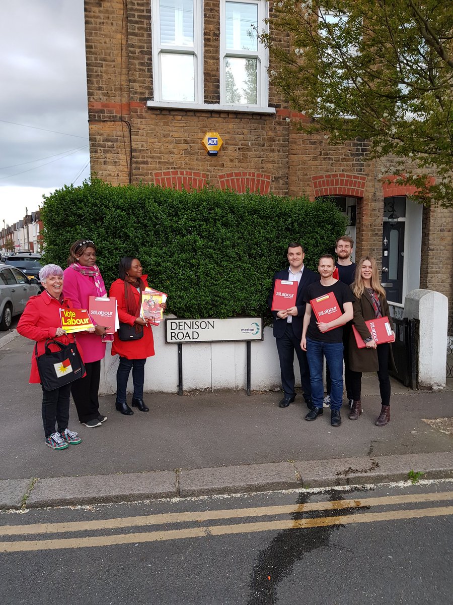 EdithmacauleyM's tweet photo. Colliers Wood and Lavender Fields Labour Action team canvassing tonight in Acre and Briscoe Road also Miller & Denison Road. Very productive evening #Laboursupporters @MMLabour https://t.co/e2ZEjNe8k2