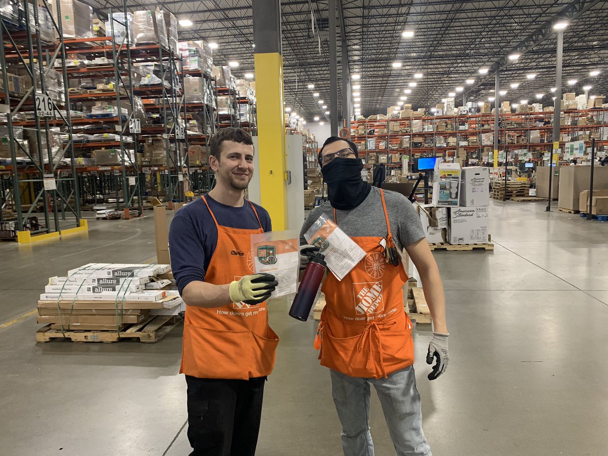 Great job bulk team ….. Chris and Cesar getting homers for a job well done ! #teamplayers #onehomedepot #teamworkdreamwork <a href="/HDRLC8615/">Home Depot RLC 8615</a> <a href="/IsenhowerJeff/">Jeff Isenhower</a> @ChristopherInHR <a href="/FieselMark/">Mark Fiesel</a> <a href="/th8855/">tonyhempel</a> @mmusick77