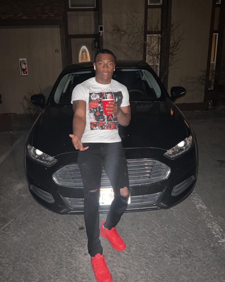 DavyionSimms's tweet photo. I’m back https://t.co/7Il4KT8HMF