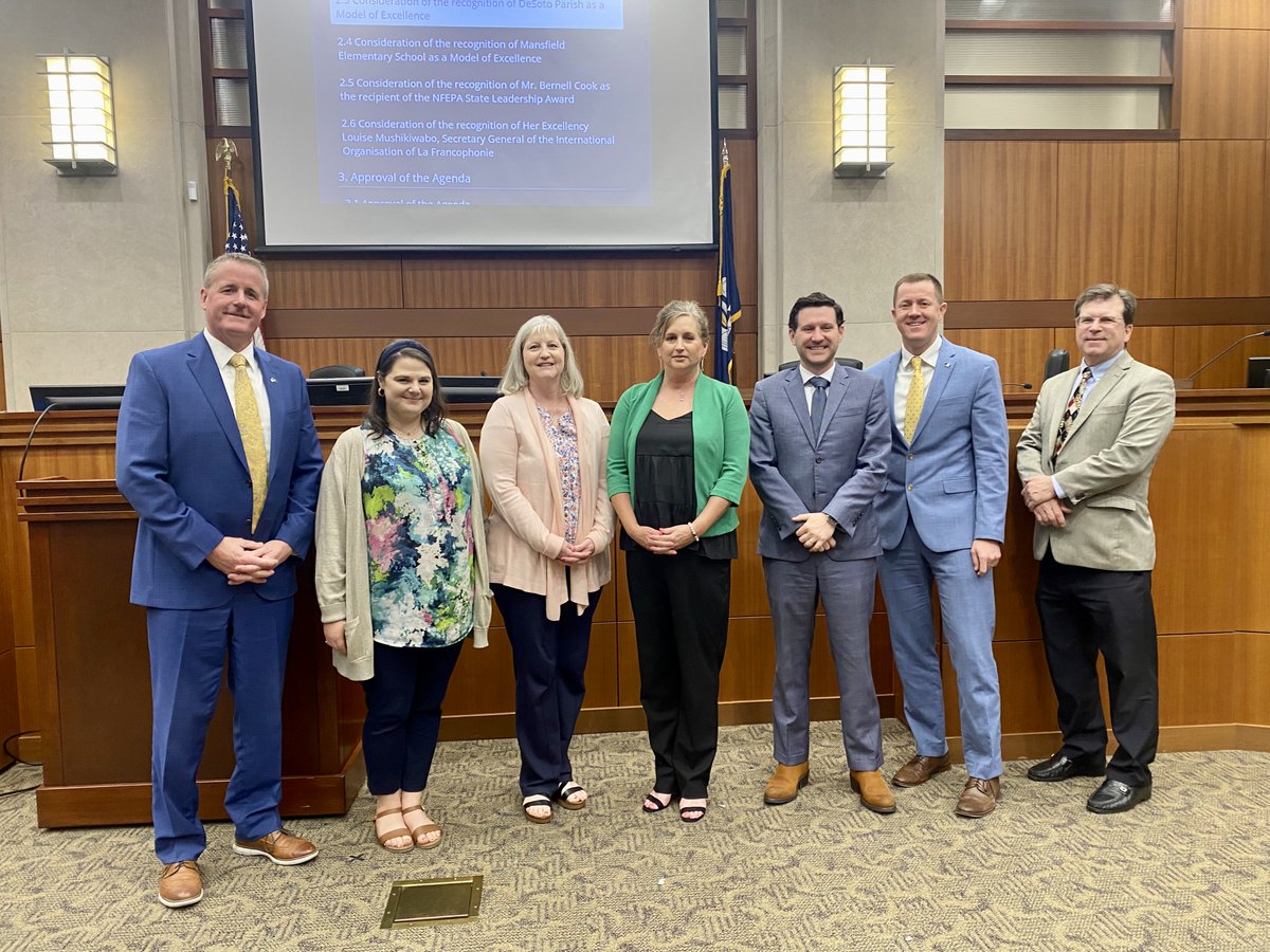 doelouisiana's tweet photo. Mansfield Elementary School and @DesotoParish Schools were recognized at the @BESE_LA meeting today for receiving the Louisiana Models of Excellence award. #DeSotoDifference #LABelieves #LAModelsofExcellence https://t.co/6ir2pR7npF