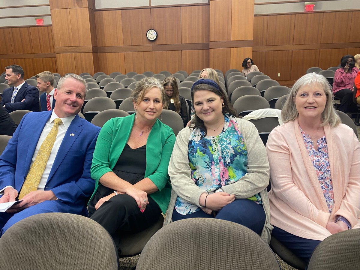 doelouisiana's tweet photo. Mansfield Elementary School and @DesotoParish Schools were recognized at the @BESE_LA meeting today for receiving the Louisiana Models of Excellence award. #DeSotoDifference #LABelieves #LAModelsofExcellence https://t.co/6ir2pR7npF