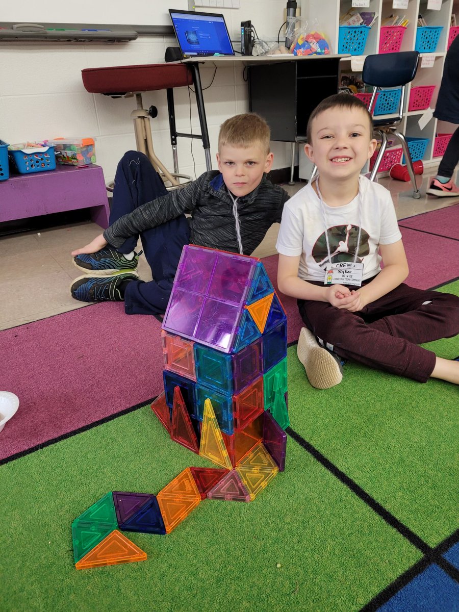 *** SES Difference Makers***
Last week the 1st Grade class enjoyed a 120th day of school celebration.  Our awesome 1st Grade teachers created a 120 "Construction Day" complete with construction hats, sand sites, magna building tiles and more.
