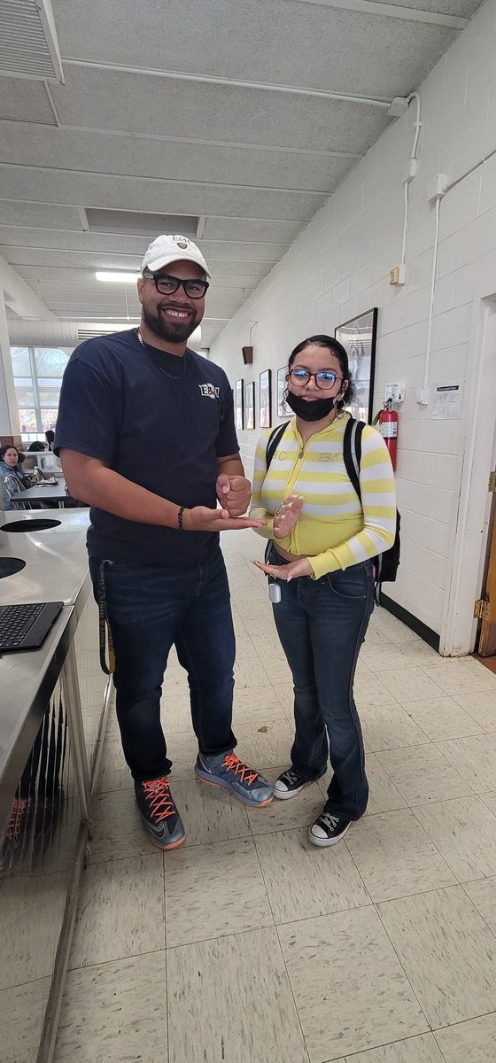 GHS_PrincipalJB's tweet photo. Congratulations. This young lady beat me in the Rock, paper, scissors  challenge. She's going to prom 2022 on me. #StepMyGameUp #ConnectWithKids @GrahamRedDevils @APJoshuaBrown @ABSSPublic https://t.co/MPpz3Lkmc3