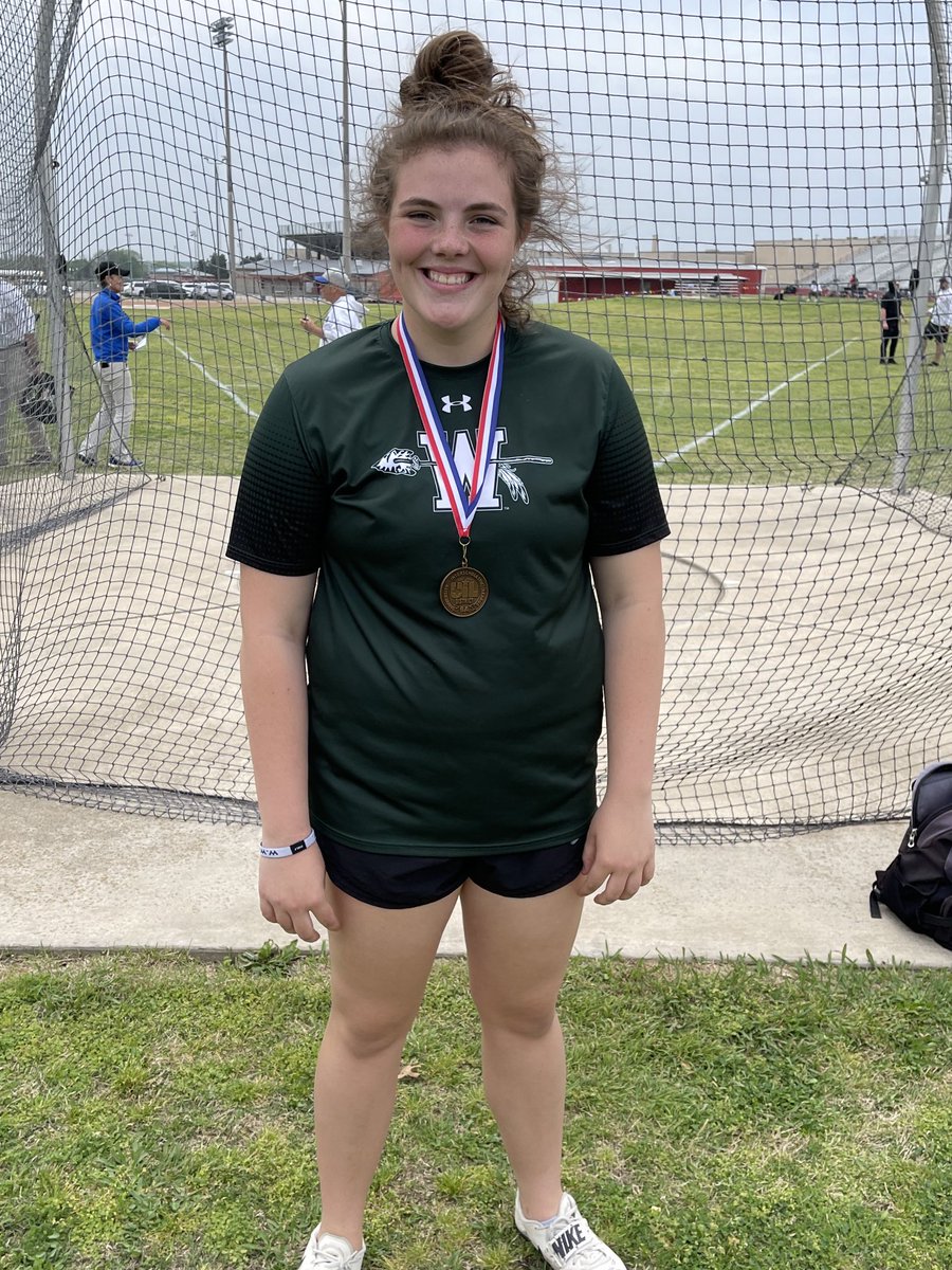 Waxgirlstrack's tweet image. Scout Burns finished 2nd in shot and will now be competing in 2 events at Area next week!
