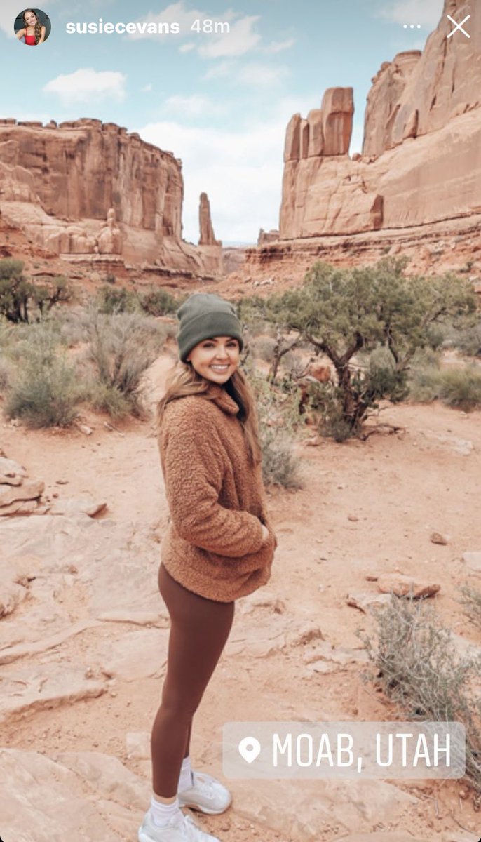 claysieftw's tweet photo. #Claysie enjoying the beautiful landscape of Utah 🌄☀️🏔

@ThenSusieSaid 
@ClaytonEchard 

#TheBachelor
#TheBachelorette https://t.co/6NaR3BYh1a