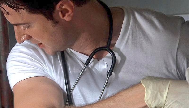 RichartinFan's tweet photo. Mr #RichardArmitage🧔🏻‍♂️✨🥰
As Dr #AlecTrack 🧡🩺
Sexiest doctor/paramedic in London ever! 🇬🇧🔥 what a man! 😍
Srsly who doesn't want to bite and kiss and lick his sexy strong biceps? 😜🔥😛 I would hurt myself all the time just for this Mr. Armitage to come and help me! 😋🖤 https://t.co/nH3Sg4dumX