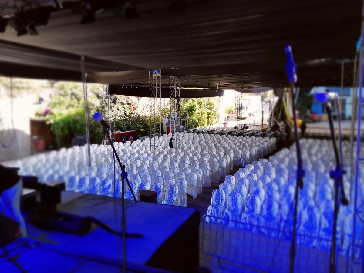 charangoms's tweet photo. 今日はアヤクーチョで演奏です。
ペルーツアーから新しい機材使ってます。音も良いし送受信機範囲は75m。使いやすくてお気に入り。パフォーマンスには持ってこい!
#ゼンハイザー
#XSW-D
#カルカス https://t.co/LEwQE2mjpr