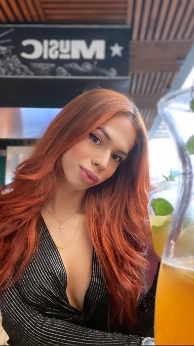 Aqu&iacute; y ahora #gracias gracias gracias https://t.co/O5ks7Oe3Qc<a href="/tag/gracias"class="tags">#gracias</a>