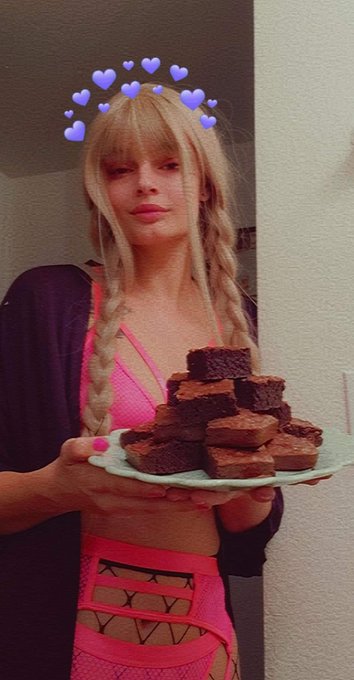 A treat as sweet as me 😉🌸  #cashbrat #humanATM #findom #ContentCreator #feetworship https://t.co/70G<a href="/tag/cashbrat"class="tags">#cashbrat</a><a href="/tag/humanatm"class="tags">#humanATM</a><a href="/tag/findom"class="tags"><span>#findom</span></a><a href="/tag/feetworship"class="tags"><span>#feetworship</span></a><a href="/tag/contentcreator"class="tags"><span>#contentcreator</span></a>