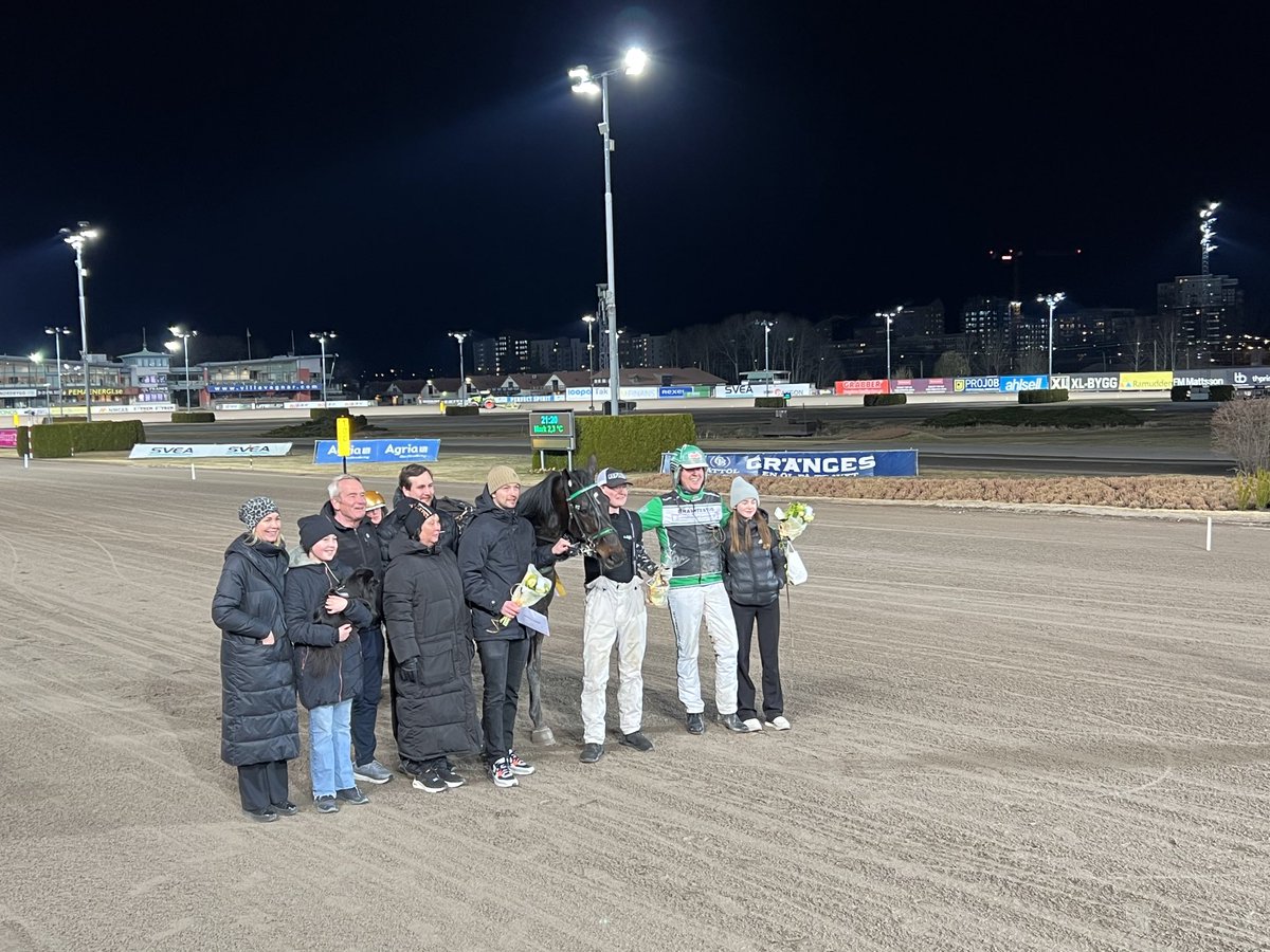 Mercenary tog en fin seger på Solvallas V86. Sköter gör Jakob ”Instagram” Asplund. Äger gör Charlie Hedstad och familjen Schenning. 🍾