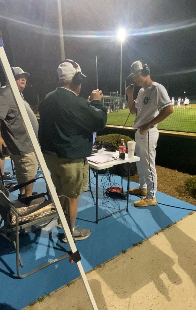 noah_hooks3's tweet photo. Shout out to my brother Luke Hooks for the job he did on the mound last night in a region game. https://t.co/2sR3dfDKPH