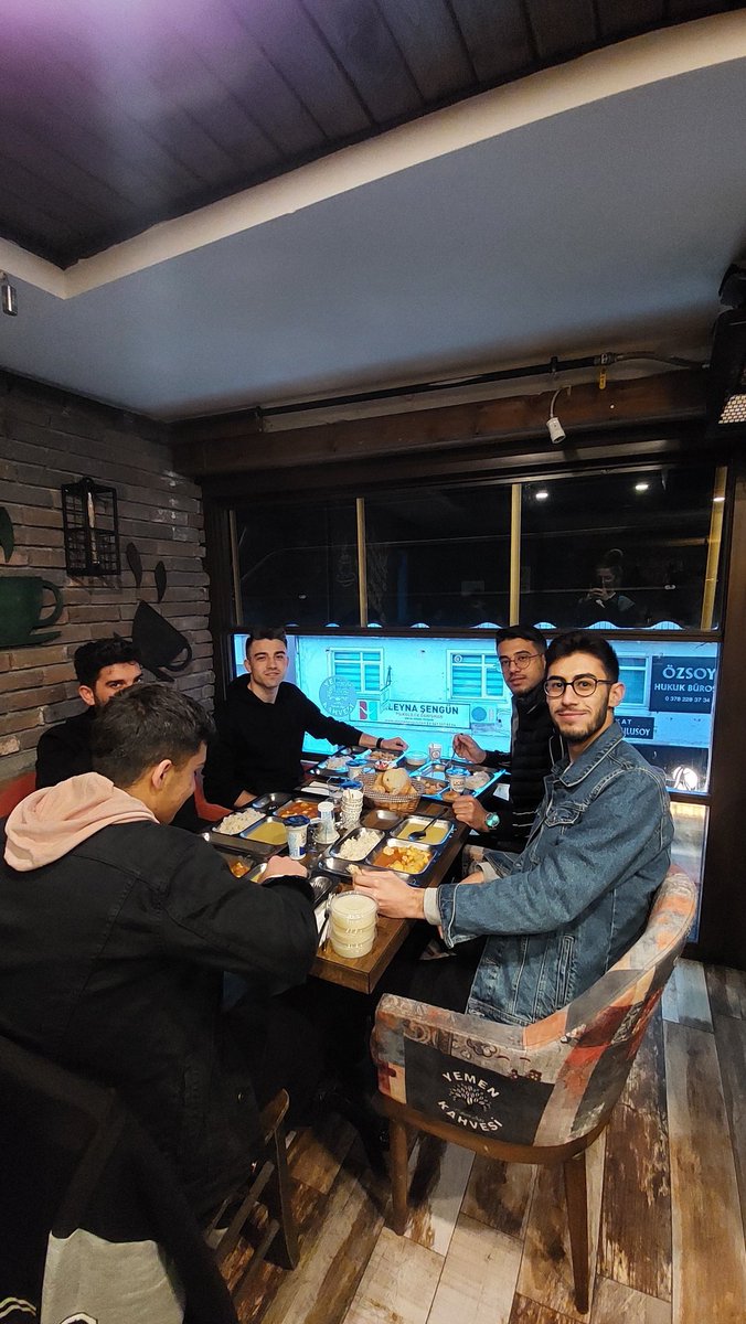 Uniakbartin741's tweet photo. İl Başkan Yardımcımız, Ağabeyimiz Murat Yıldırım ile ÜniAK Teşkilatımız 12. Gün İftar Programında Buluştu. @akmuratyildirim 
@eyupkadirinan @mucahidsuleyman @MTastanntr @mucahitdemirrr @Selenaytekin52 https://t.co/eJM0b8ead4