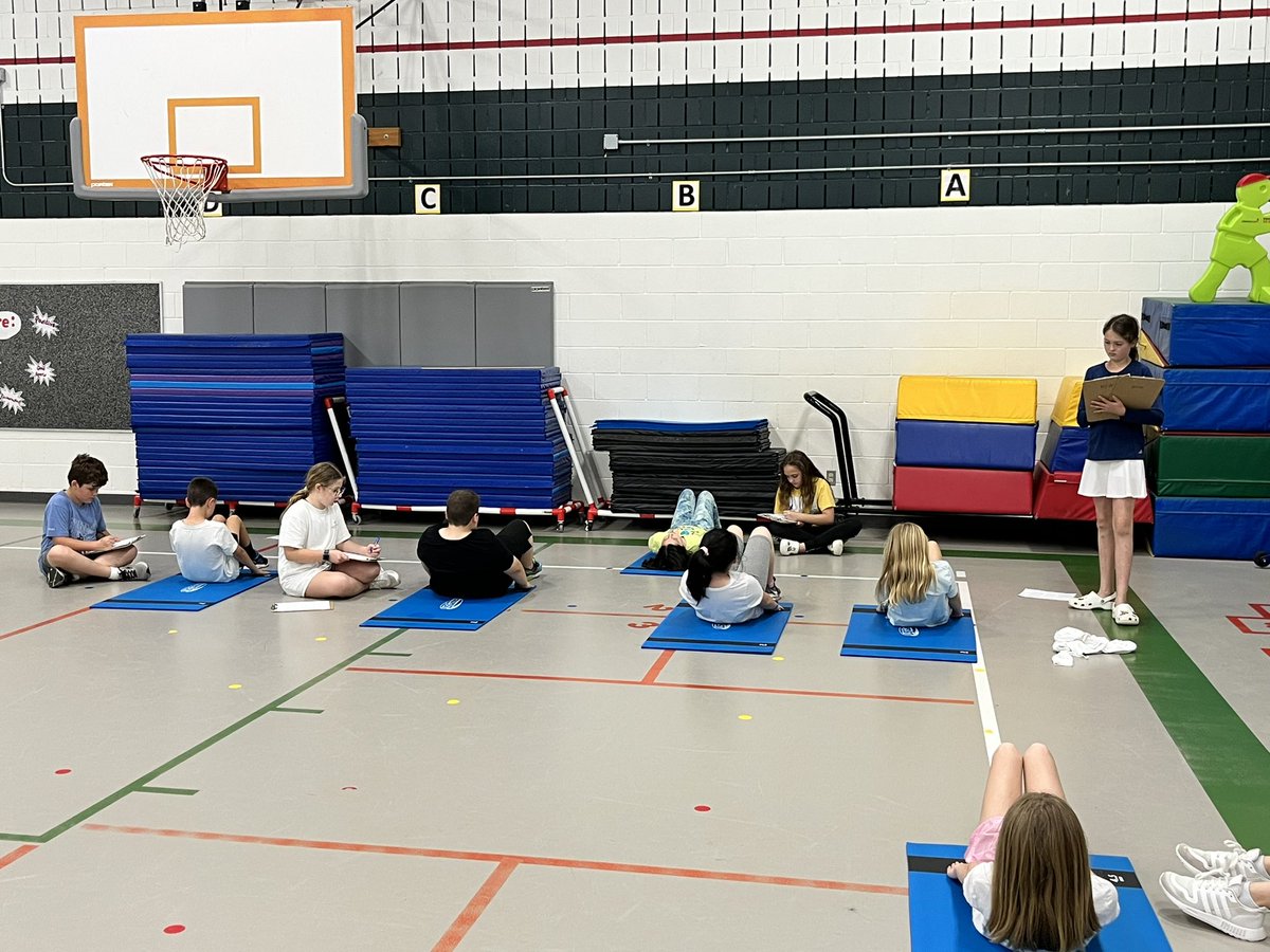 MsWhitt_Teaches's tweet photo. FitnessGram!! Up…Down…1! 
@rockenbaughES https://t.co/2LSBas0ULX