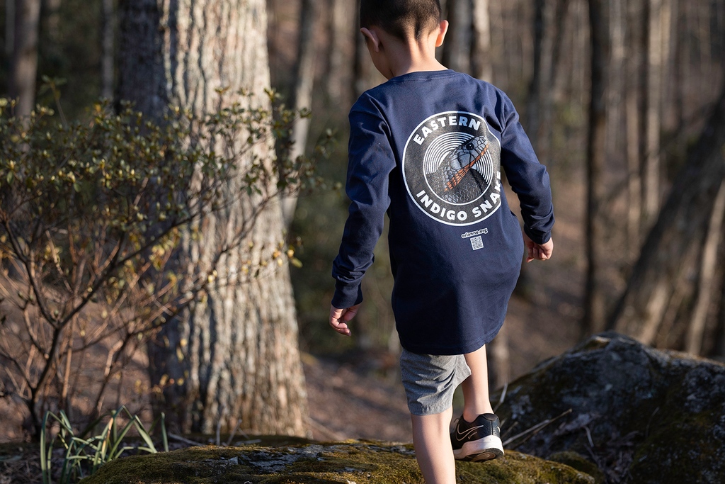 OrianneSociety's tweet photo. Spread the word about the majestic Eastern Indigo Snake and its need for conservation with an Orianne Society t-shirt! Available now in adult, youth and infant sizes in our Shop:
https://t.co/eMDEf56CMv
#easternindigo #drymarchoncouperi #indigosnake #wildlifeconservation https://t.co/mvGWQ9X5rz