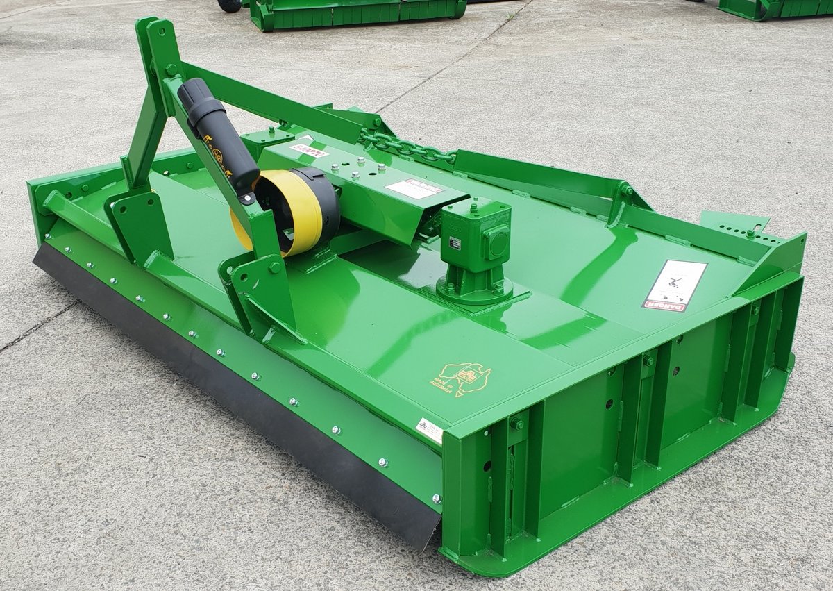 Agrifarm APT 236 Pasture Topper
*All gearbox and shaft driven – no v-belts.
*High clearance body to ensure power requirements
*High ratio gear boxes produce optimum blade tip speed.
*6 series drive shaft with friction clutch.
*Bisalloy 80 blade beams with pivoting blades. https://t.co/sHR8AWu3nA