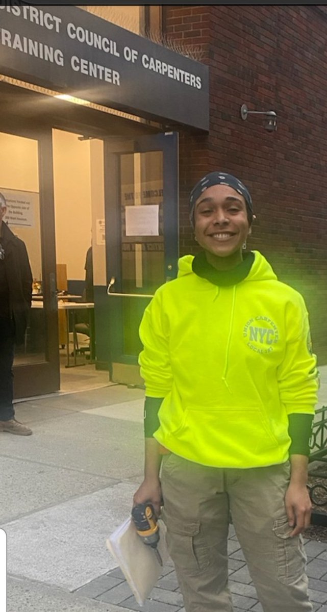 labios9's tweet photo. This is what its about! #CarpentersNyc raising the bar in our communities with sustaining careers in construction.  #UnionStrong @crystalrhudson @tiffany_caban @peebles_don #NYC #NYCForever @BrooklynPatch #NEW #StopTaxFraud #NYC #NAWIC @CWPNYC https://t.co/5xrdi8w0ml