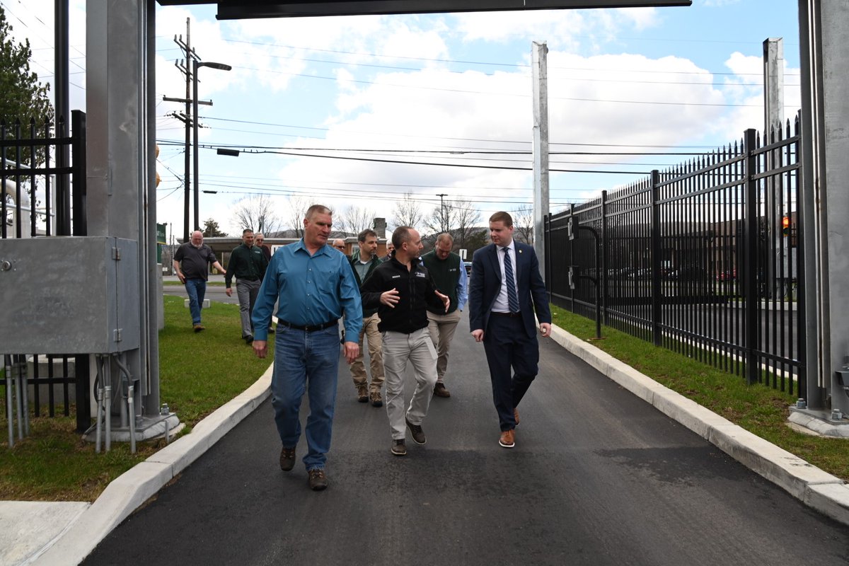 BasilSeggos's tweet photo. Thank you @MayorKraham + Mayor Meaney for the tour of the Binghamton-Johnson City Wastewater Plant. The $300M upgrade is impressive, and it's clear the plant is making progress to address the February structural failure. Also: nice timing with the bald eagle at the plant outfall. https://t.co/1SNhZa3Ybx
