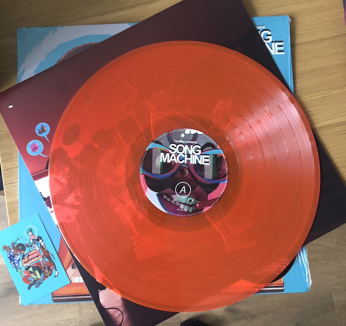 MoniMartinez's tweet photo. Ya viene @gorillaz a colombia y tengo dos hermosos vinilos a la venta: 
#LectoraDeTracks 

1. GORILLAZ - SONG MACHINE: SEASON ONE (LTD ED - ORANGE VINYL)

2. GORILLAZ - THE NOW NOW https://t.co/1ufXOn6avx