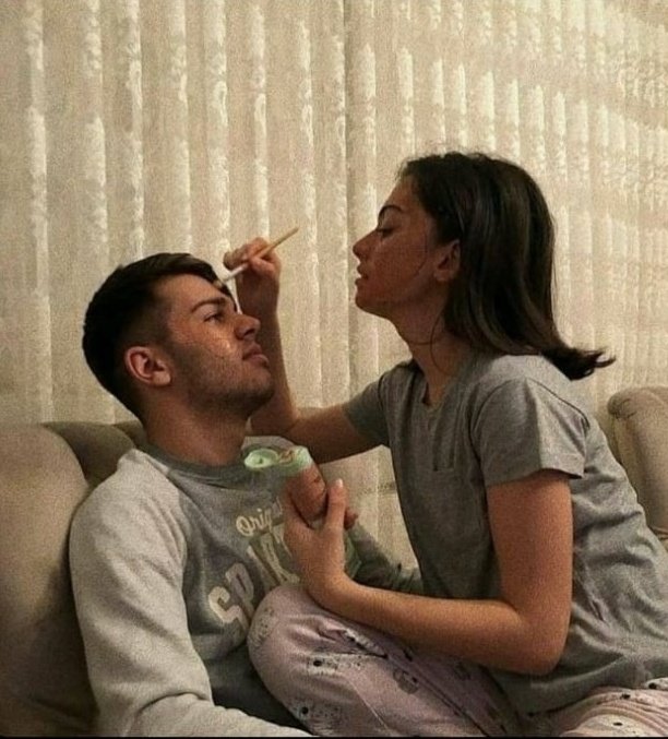 twitcimedi's tweet photo. Ne zaman baba mezara girince mi ‽ https://t.co/opxw5umx3d