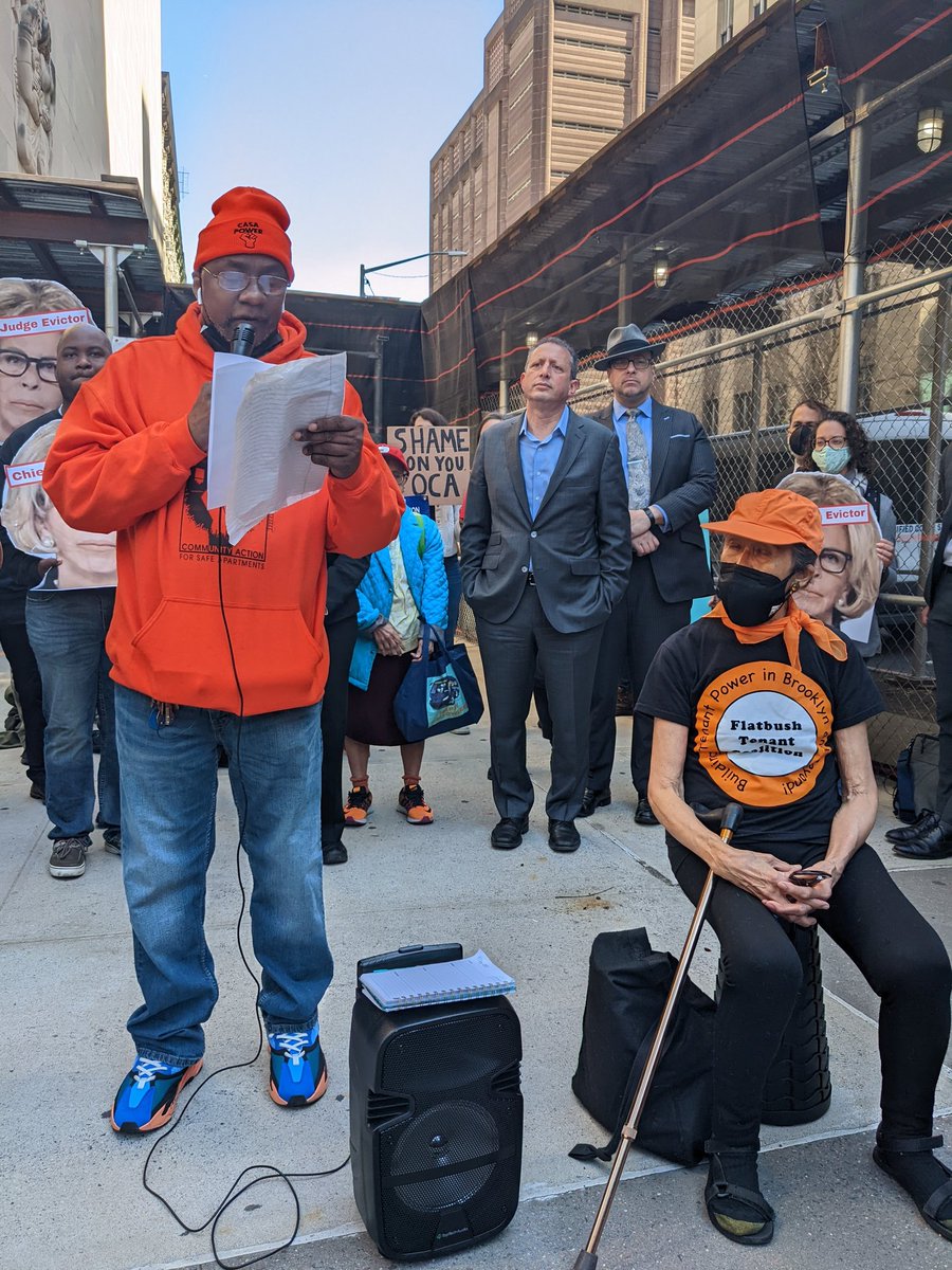 RTCNYC's tweet photo. RTC members & allies are gathered at Housing Court today to #DefendRTC and demand OCA not move ANY eviction cases in Housing Court without legal representation forward! #EvictionFreeNY #StopEvictions #DefendCommunities #RTCforall https://t.co/uDBiNofCze