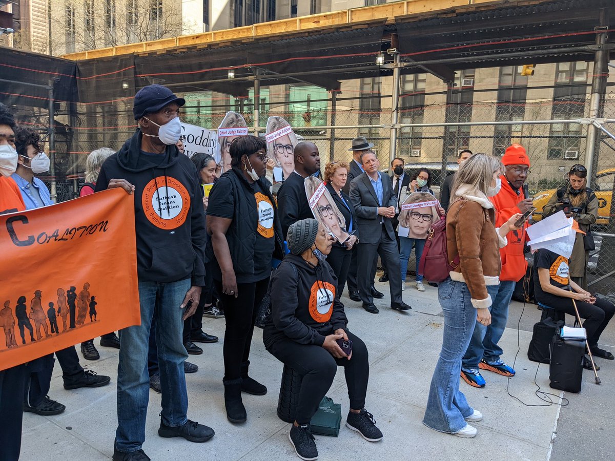 RTCNYC's tweet photo. RTC members & allies are gathered at Housing Court today to #DefendRTC and demand OCA not move ANY eviction cases in Housing Court without legal representation forward! #EvictionFreeNY #StopEvictions #DefendCommunities #RTCforall https://t.co/uDBiNofCze