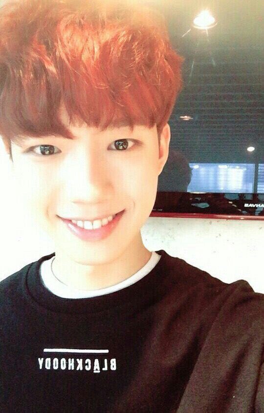 bysiwol's tweet photo. 모르는사람이보면 다 비슷한시기에 찍은 사진인줄알듯 ;;;;; 군대다녀온 이십대후반남성이 이래도되나요 https://t.co/TXGOjhR735