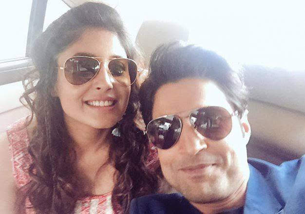 namrata_3198's tweet photo. Memories ❤
@RK1610IsMe @Kritika_Kamra @PuruChibber @GOLDIEBEHL #Reporters #7yearsofreporters https://t.co/4PNxmboijX