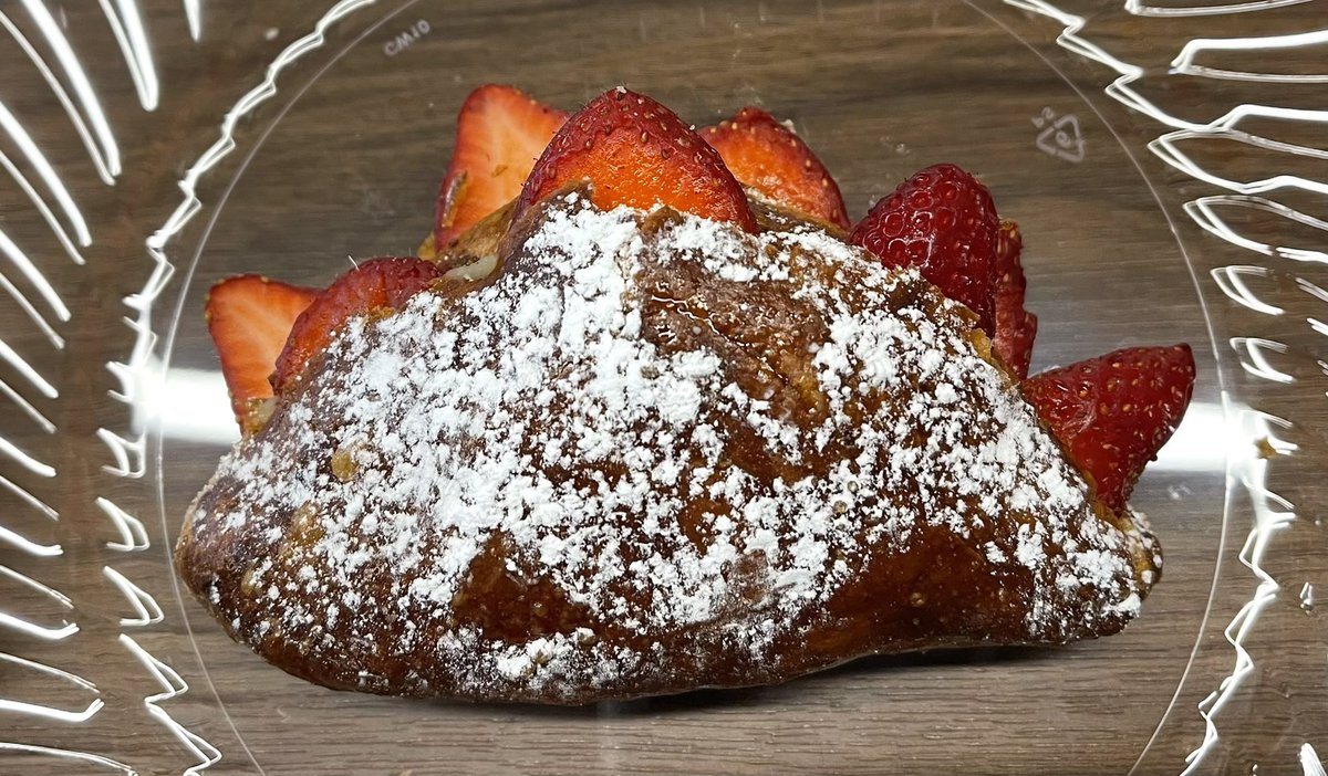 ImoveCar's tweet photo. Please help me #DinosaurTwitter does my breakfast look like a Stegosaurus? https://t.co/kMSHa4xxtF