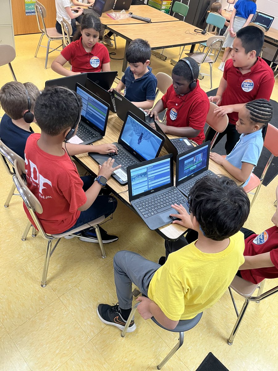 MsSalsingerTech's tweet image. Nothing brings us together quite like @Minecraft @Minecraft_MNPS @PlayCraftLearn