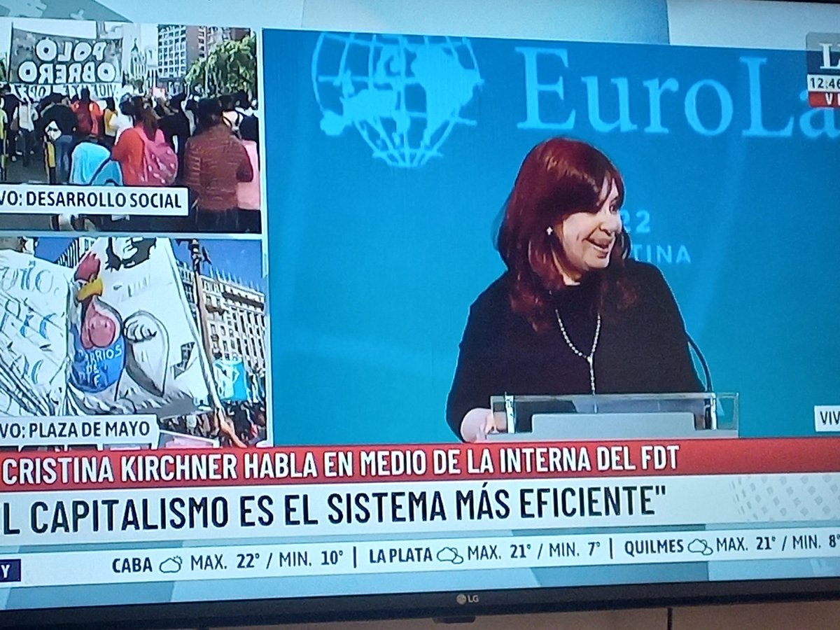 Palermo27314742's tweet photo. Tengo la TV en silencio no pienso escuchar a #CFKLadronaDeLaNacionArgentina
#CFKMultiprocesada
#CFKPresa https://t.co/uAoTWakDqi