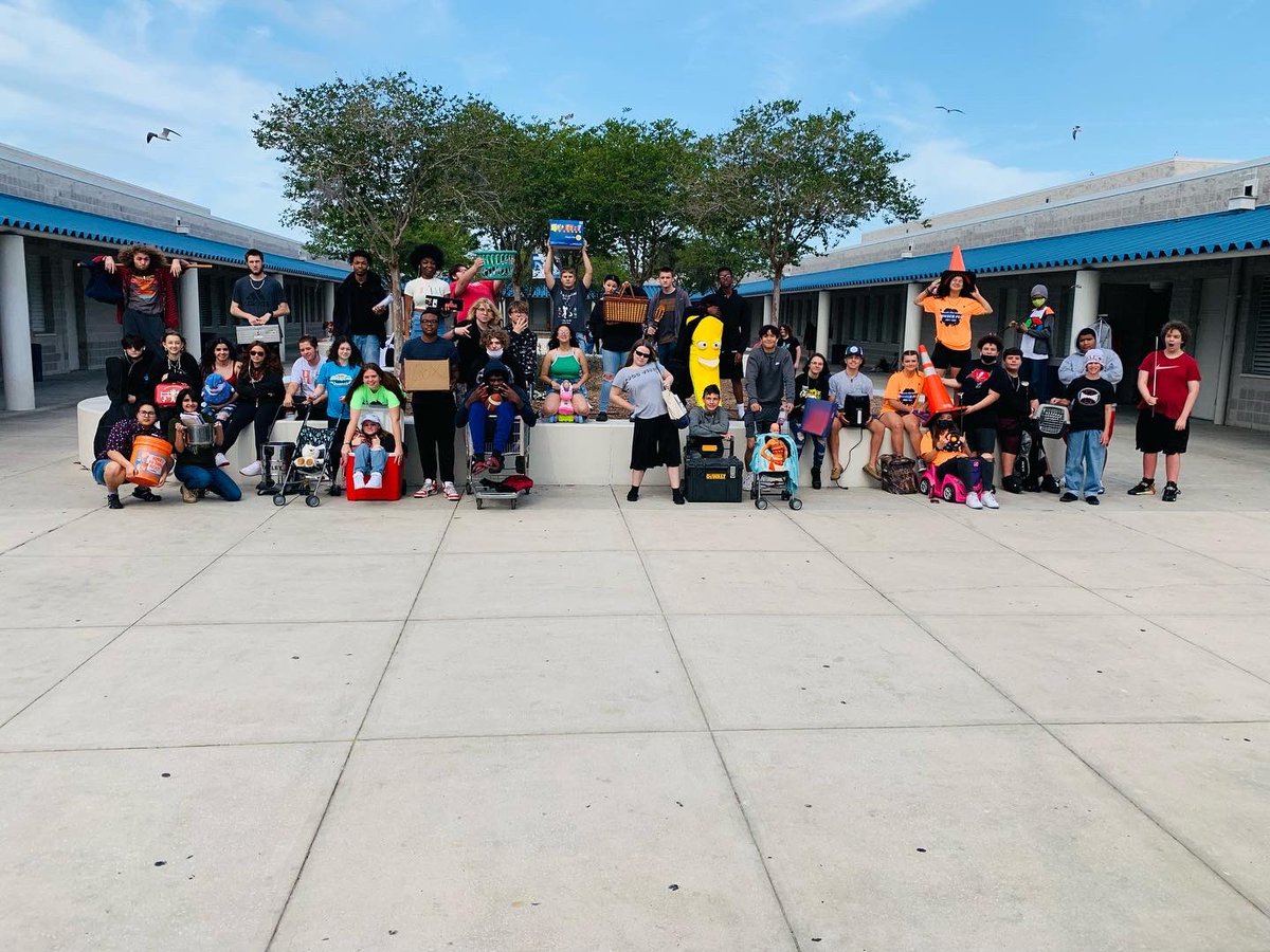 AncloteSharks's tweet photo. Anything but a Backpack Day!
#SpringSpiritWeek2022 https://t.co/rlwthQbf3D