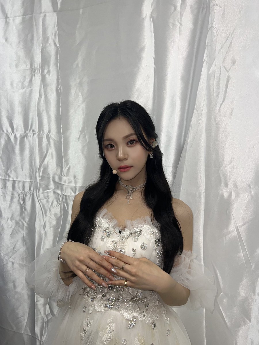 kiemyewoen's tweet photo. HAIII? https://t.co/fF66WLVrvF