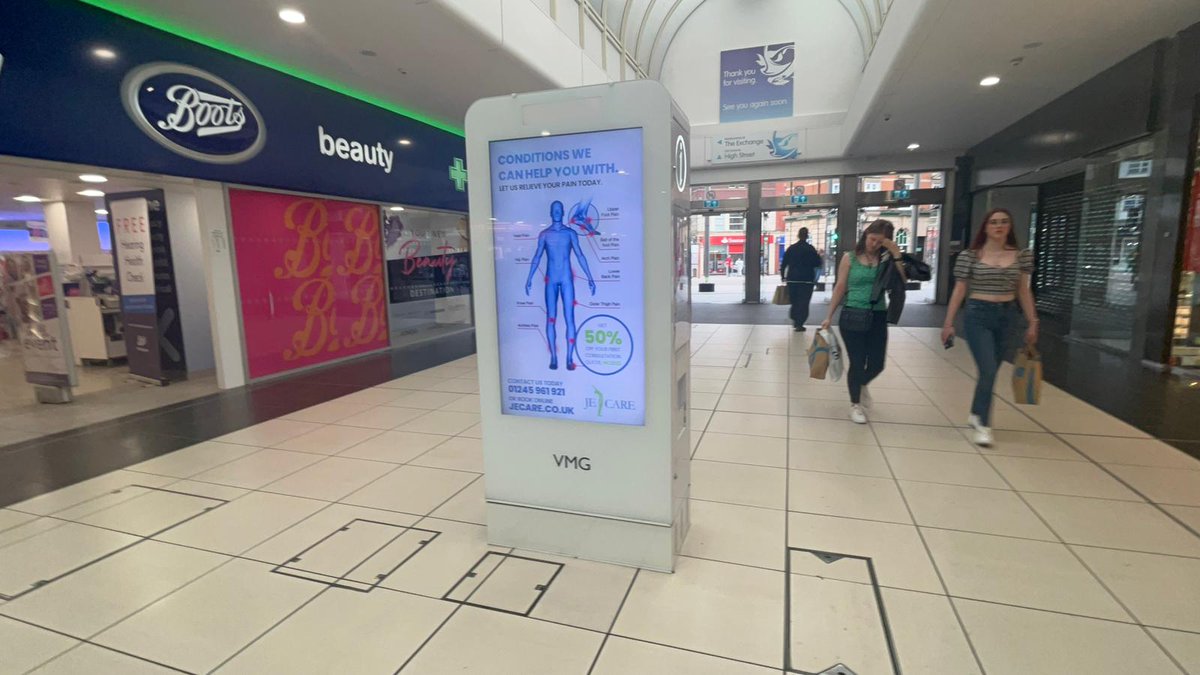 JE Care &amp; Consultants new advert up live on all the screens in High Chelmer!
Be sure to check it out to take advantage of their deal 🙌🏻
#jecare #consultancy #physio #advertising #dooh #digital #digitaladvertising