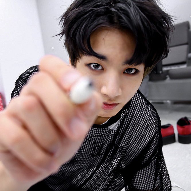 jkoldpics's tweet photo. emo boy 🖤 #jungkook https://t.co/C6HKGegSXL