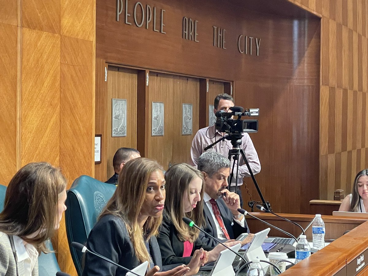 CMPlummer4's tweet image. In 2020 I proposed that non-violent mental health-related calls should not be handled by police officers. It was overwhelmingly supported by the public. In 2021, I asked for 20 MCOT teams &amp;amp; today we voted unanimously to pass that item! #houston #houcouncil