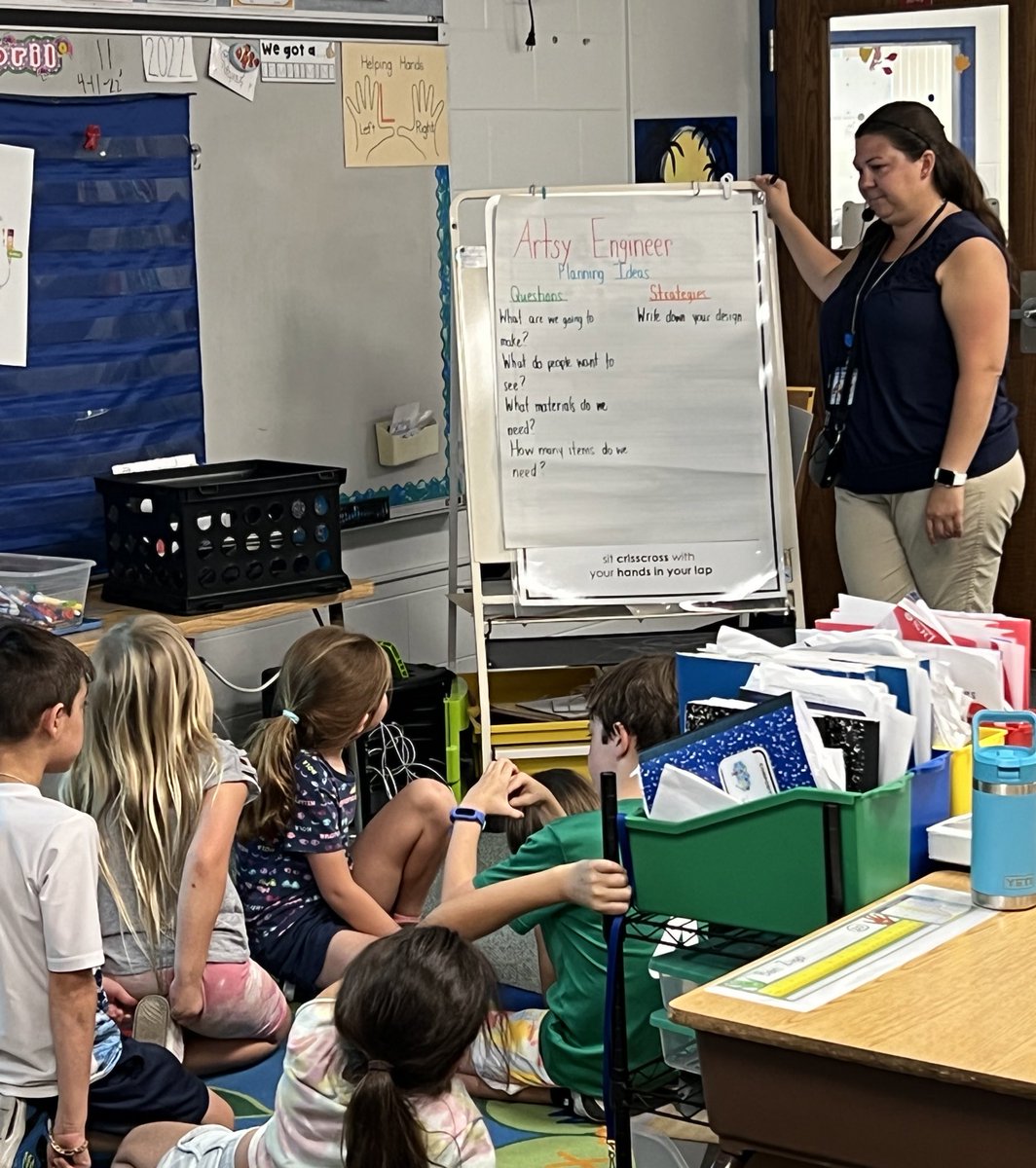 Ms. Grasley’s 1st graders generated planning questions &amp; strategies together so ALL learners could have a place to start when they break off to build. #STEMed #STEMchallenge 

📸<a href="/CypressWoodsES/">Cypress Woods School</a>