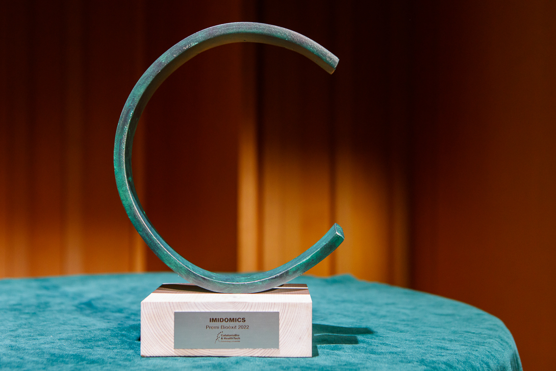 CataloniaHealth's tweet photo. 🏆 @IMIDomics is the 2022 #Bioexit award winner!

Watch the acceptance speech here 👉 https://t.co/bvkGTr0G3G

Read about it here 👉 https://t.co/bltQeKeBhf

#WeAreCataloniaBioHT https://t.co/iJrk4KW0zM